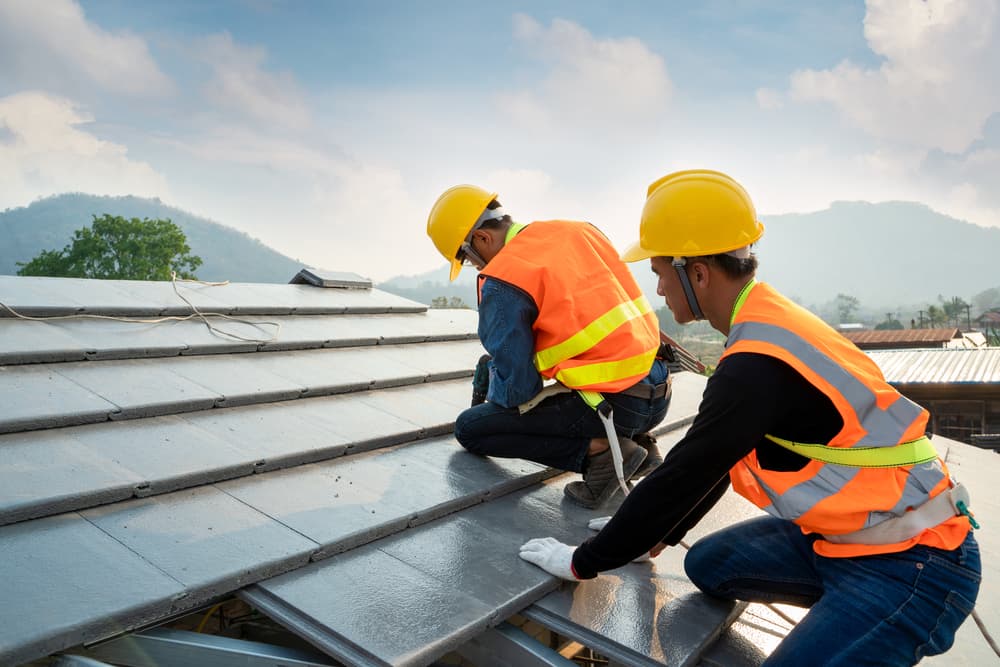 roof repair in Holiday Lakes TX